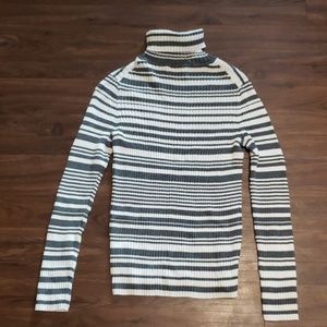 Liz claiborne turtleneck long sweater gray white